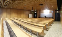 Amphithéâtre 150 Faculté Droit Sciences Economiques et Gestion